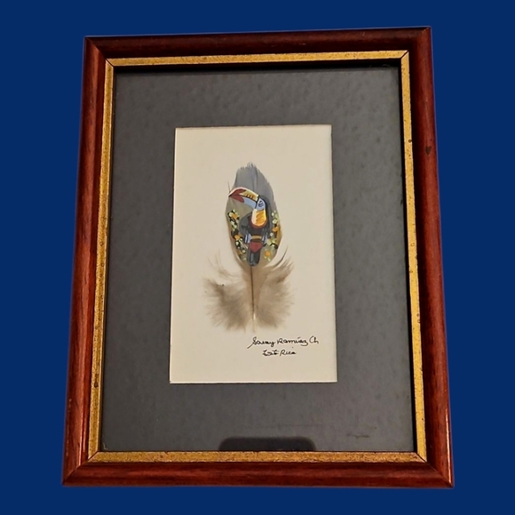 Vtg ARTISAN Signed Costa Rica Framed Feather Art with Toucan Design - Picture 1 of 6
